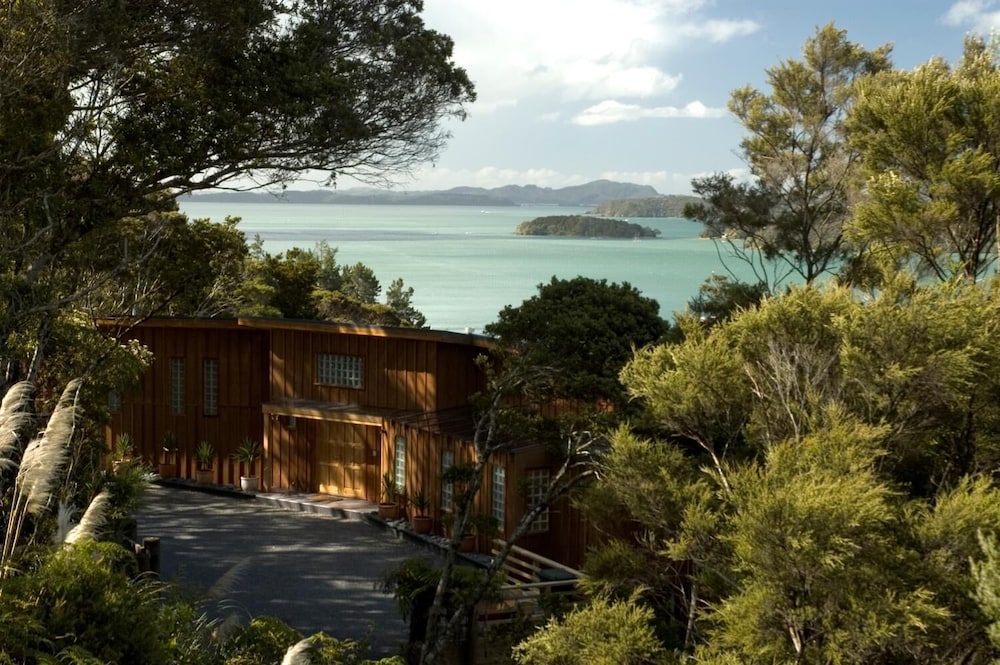 The Sanctuary @ Bay of Islands in Paihia, New Zealand