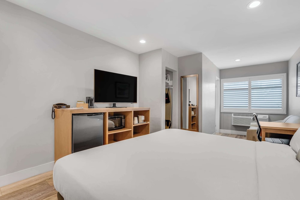 Sather Berkeley SureStay Collection by Best Western - photo 17