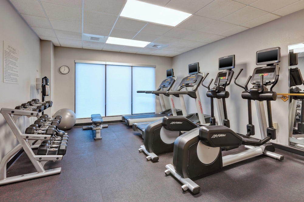TownePlace Suites by Marriott Nashville Airport - photo 25