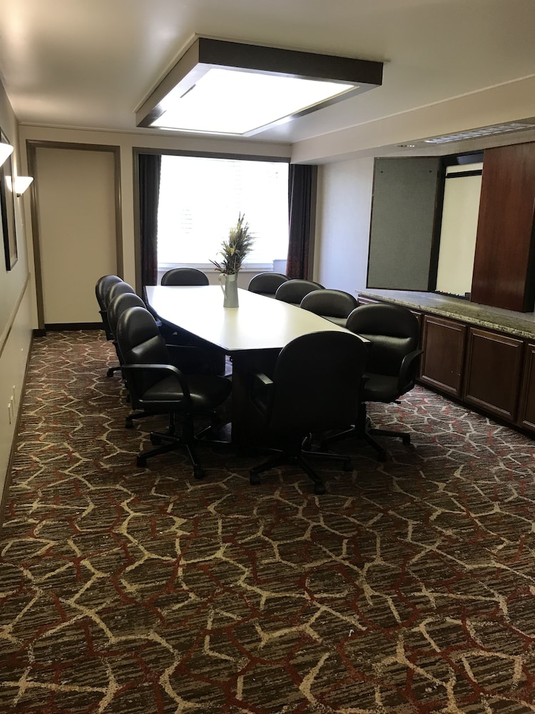 SureStay Plus Hotel by Best Western Lehigh Valley - photo 34
