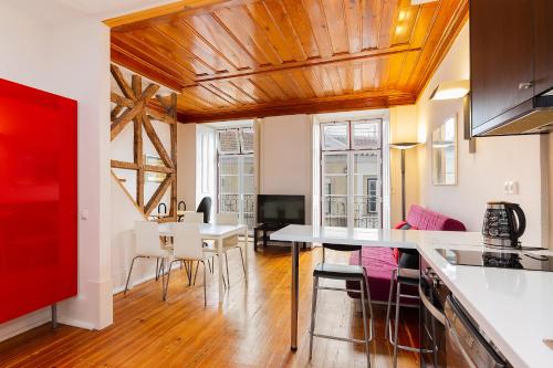 Alfama First Floor — 4-Star Luxury Hotel in Lisbon, Portugal