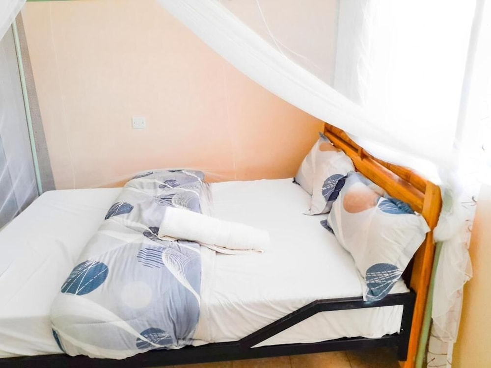 Villa De Leo — 5-Star Luxury Hotel in Bungoma, Kenya