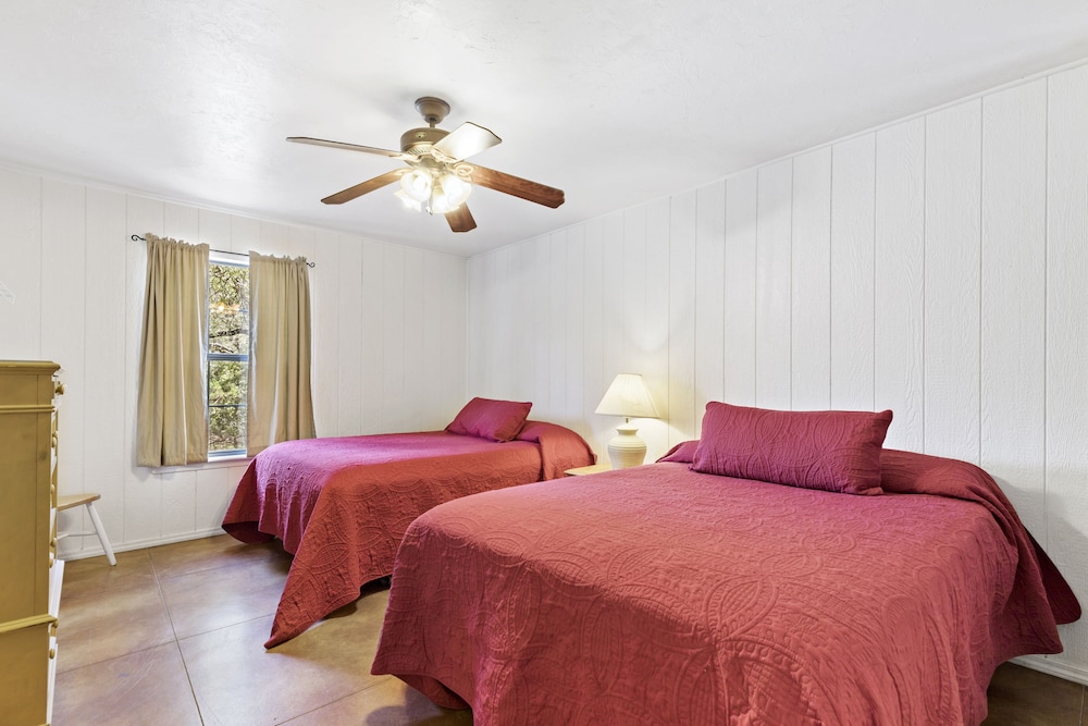 Thunderbird Resort & Event Center - photo 2