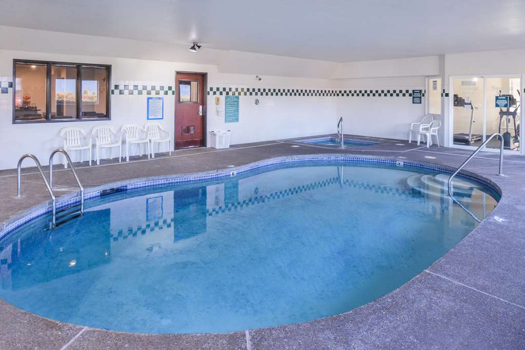 Travelodge Suites by Wyndham Newberg - photo 8