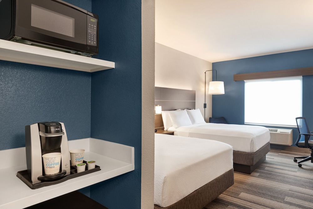 Holiday Inn Express Hotel & Suites Denver Airport by IHG - photo 12
