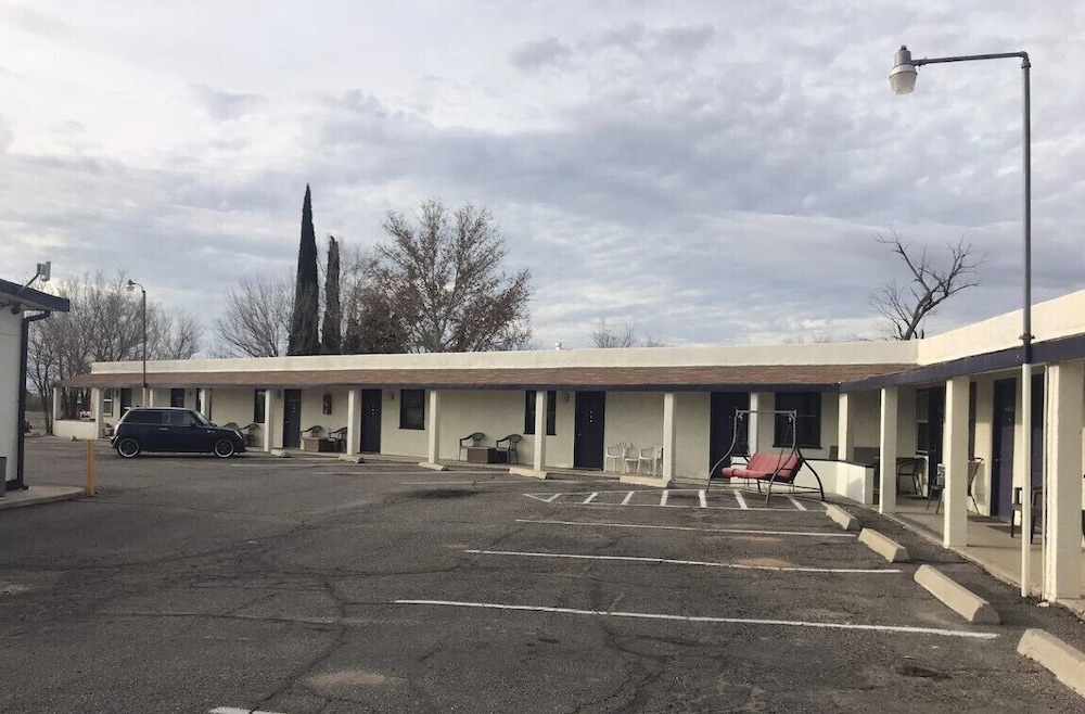 Rose's Motel - photo 96