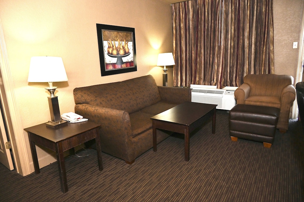 Fortune Inn And Suites Newport - photo 49