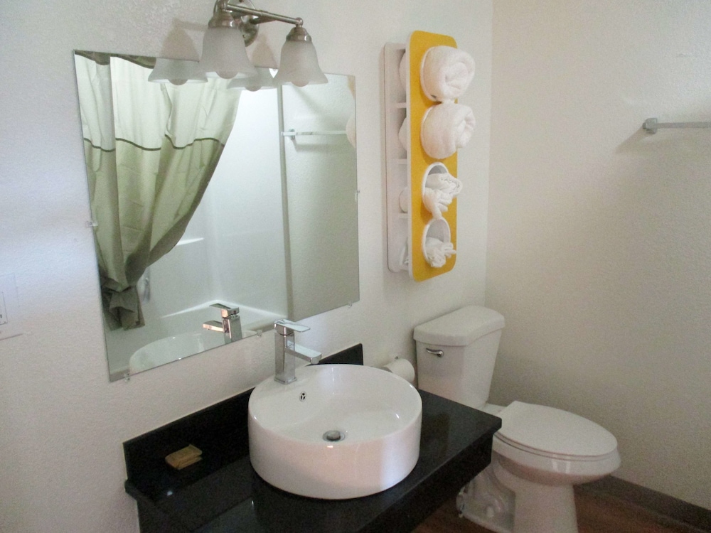 Motel6 Prairie Du Chien WI - photo 38