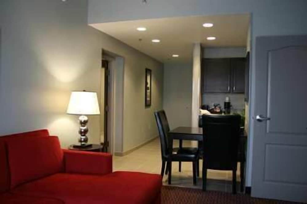 Homewood Suites by Hilton Leesburg - photo 17