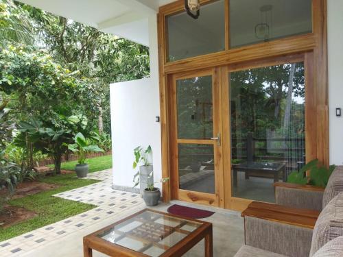 Hill Top Haven Hiriketiya in Tangalle, Sri Lanka