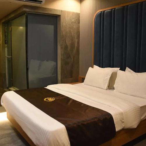 Hotel AR Residency