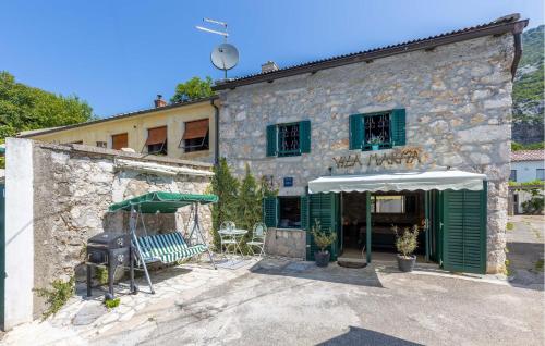 1 Bedroom Awesome Home In Drivenik — 4-Star Luxury Hotel in Veliki Drvenik, Croatia