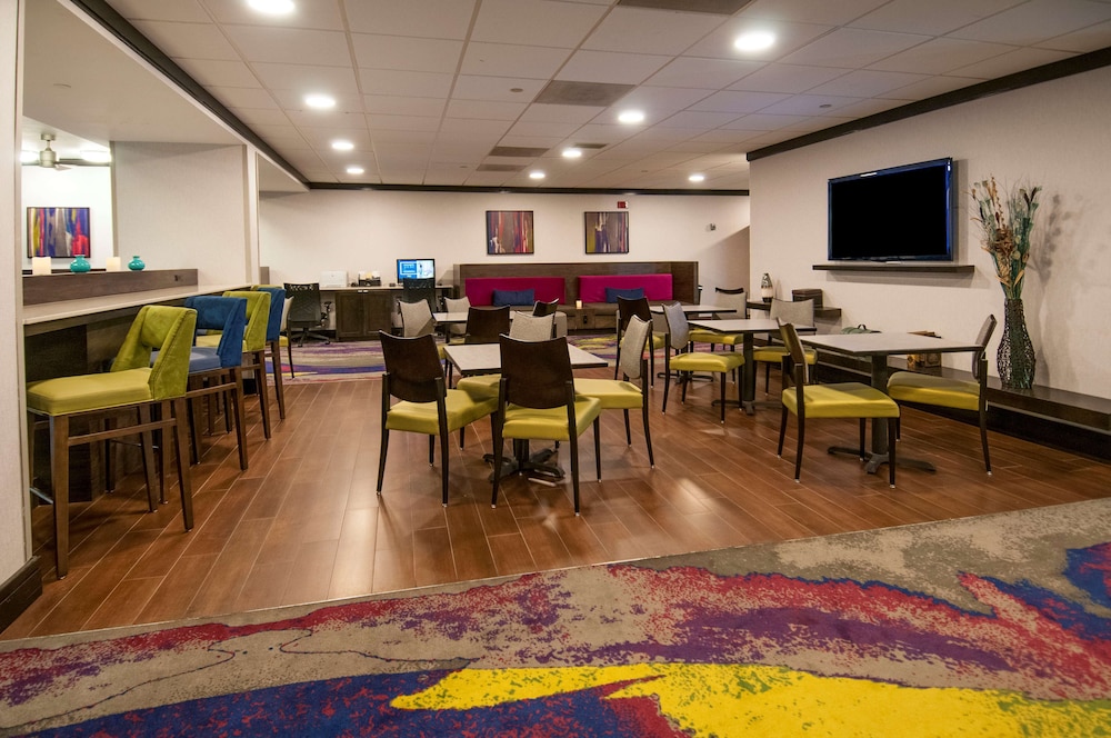 Hampton Inn by Hilton Shreveport Bossier City - photo 3