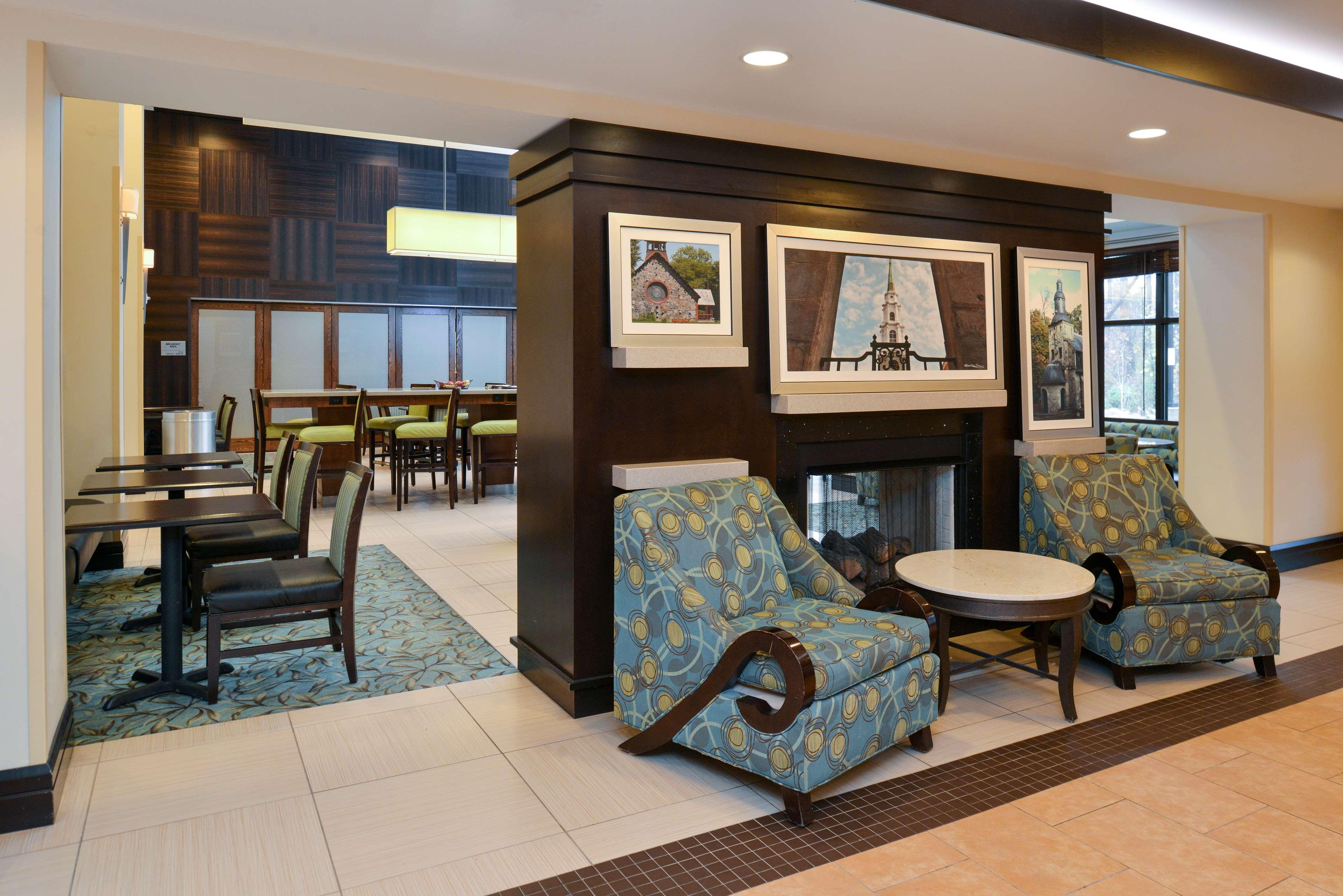 Hampton Inn & Suites Fort Belvoir Alexandria South - photo 14
