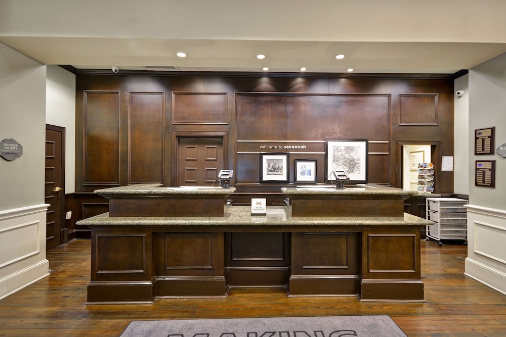Hampton Inn and Suites Savannah Historic District - photo 16