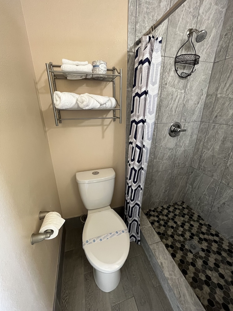 American Inn Grover Beach - photo 20
