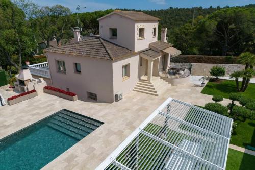 Casa Malvina — 4-Star Luxury Hotel in Calonge, Spain