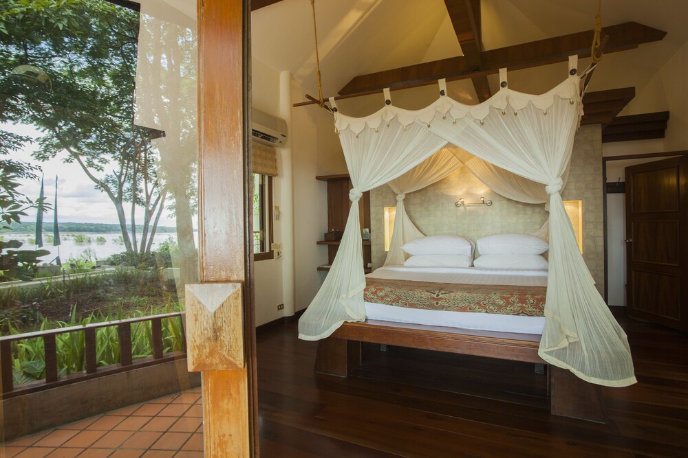 Tohsang Khongjiam Resort - carbon neutral hotel in Khong Chiam