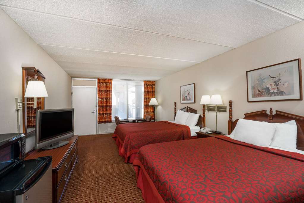 Days Inn by Wyndham Hurricane Mills - photo 13