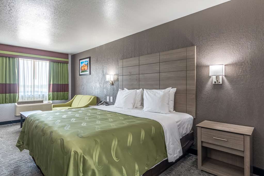 Quality Inn I 10 East near Frost Bank Center - photo 17