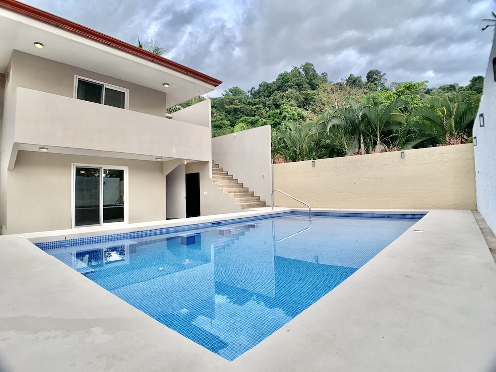 Sunset Ocean View Condo — 4-Star Luxury Hotel in Jaco, Costa Rica