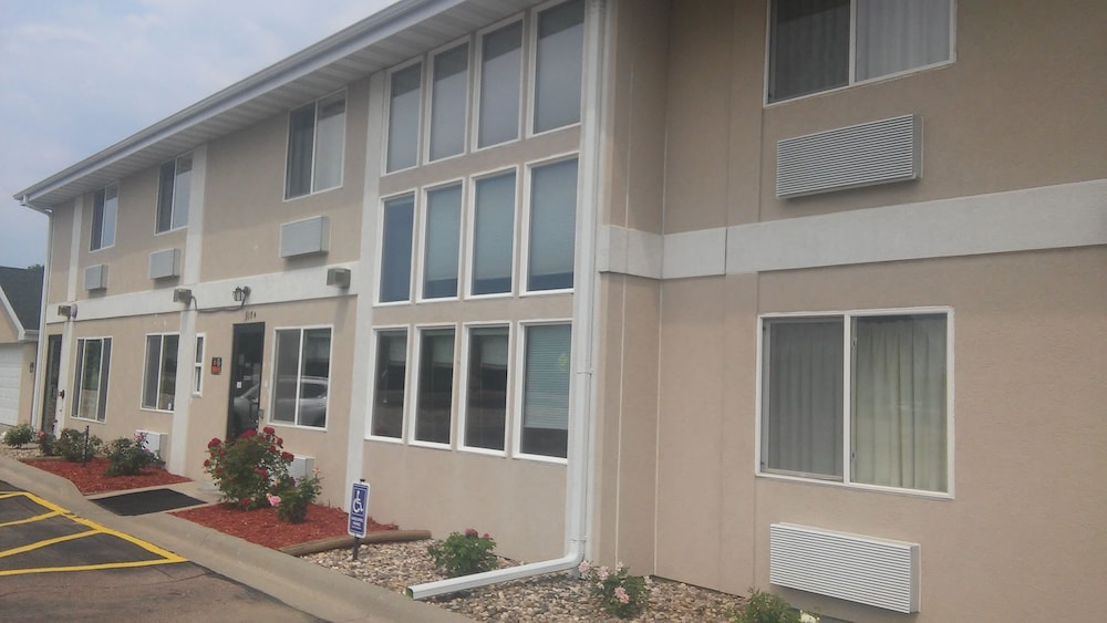 Bilmar Inn & Suites Dell Rapids Near Sioux Falls - photo 188