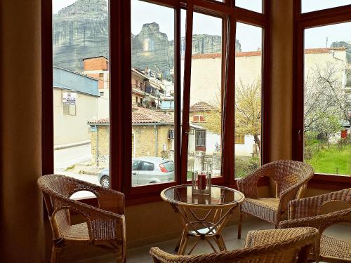 The Classic Meteora 3Bd — 4-Star Luxury Hotel in Kalampaka, Greece
