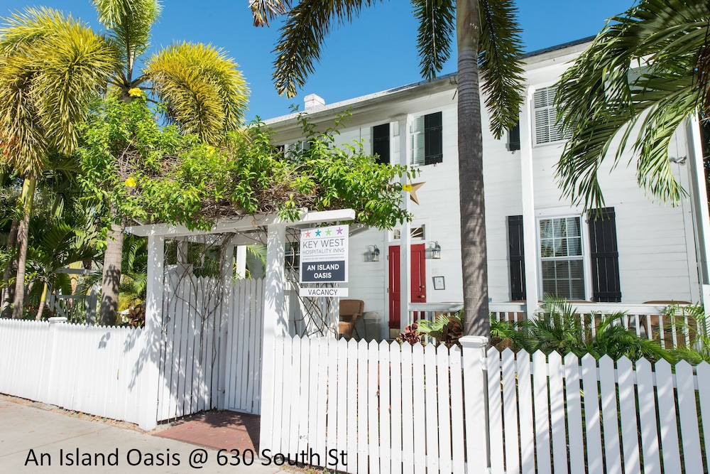 Wicker Guesthouse - photo 80