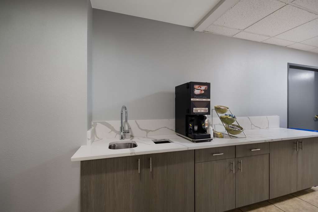 Quality Inn & Suites Oklahoma City North - photo 7