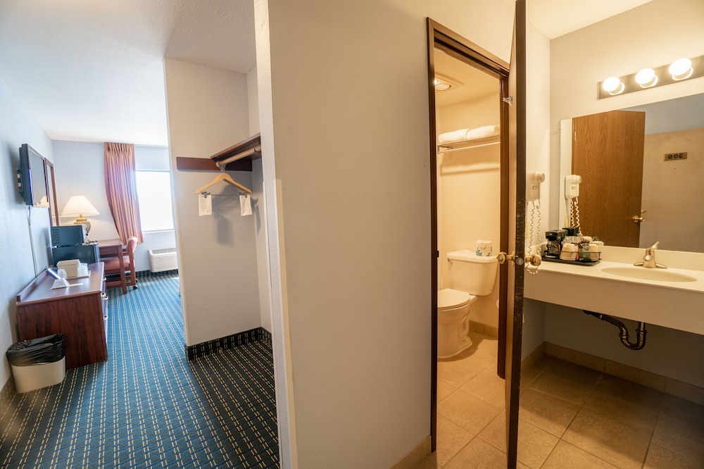 Clover Island Inn - photo 12