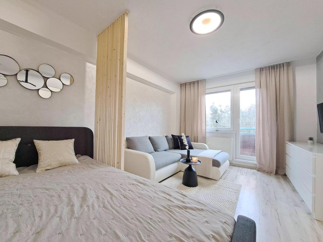 Pokojny a Slnecny Apartman Blizko Centra 24h Self Check In in Banska Bystrica, Slovakia