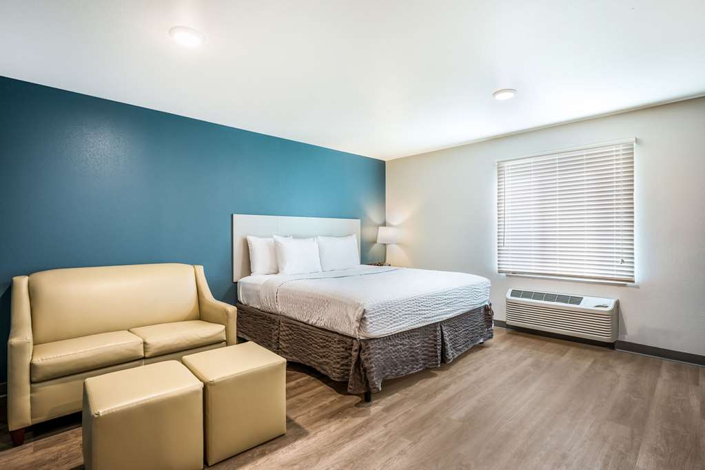 WoodSpring Suites Elgin Chicago - photo 9