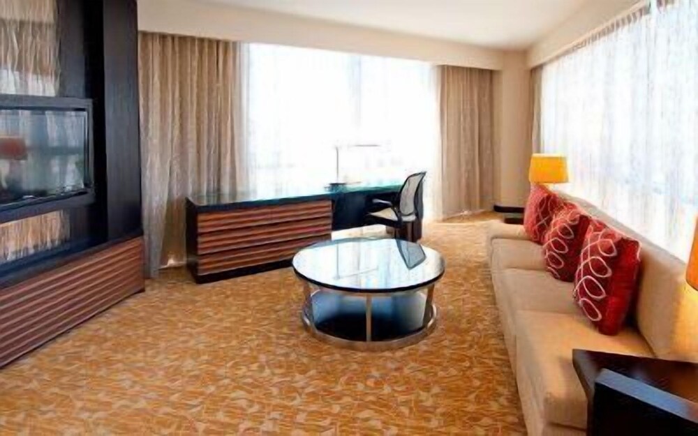 The L.A. Grand Hotel Downtown - photo 14
