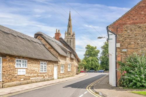 The Limes Beautiful Townhouse in Oakham — 4-Star Luxury Hotel in Oakham, United Kingdom