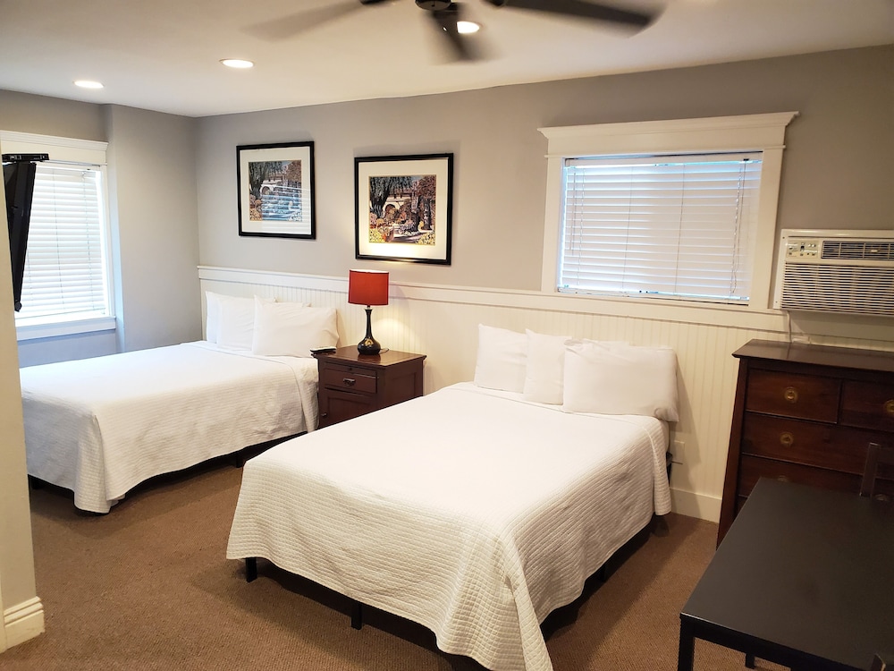 Coronado Island Inn - photo 14