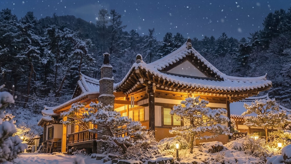 Yangpyeong Agni Choshi Mae Hanok Stay in Yangp'yong, South Korea