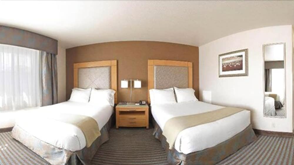 Holiday Inn Express Monterey Cannery Row by IHG - photo 13