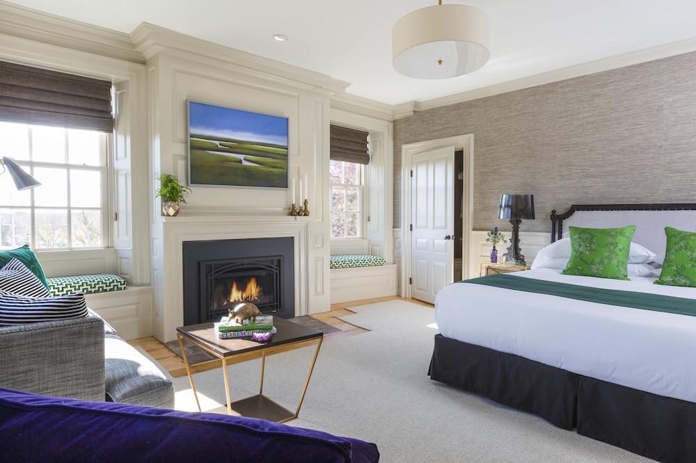 The Merchant - last minute hotel in Salem