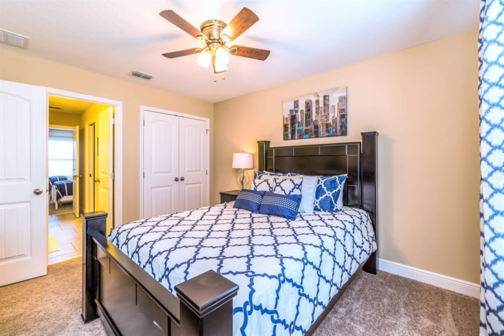 Solterra Resort 6 Bedroom 4 Bath Villa Davenport - photo 12