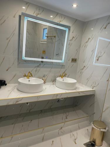 Anastasias Holiday House — 4-Star Luxury Hotel in Stavros, Greece