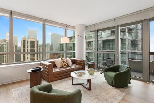 K2 Sky High Apartments with Stunning Chicago Views in West Loop — 4-Star Luxury Hotel in Chicago, United States