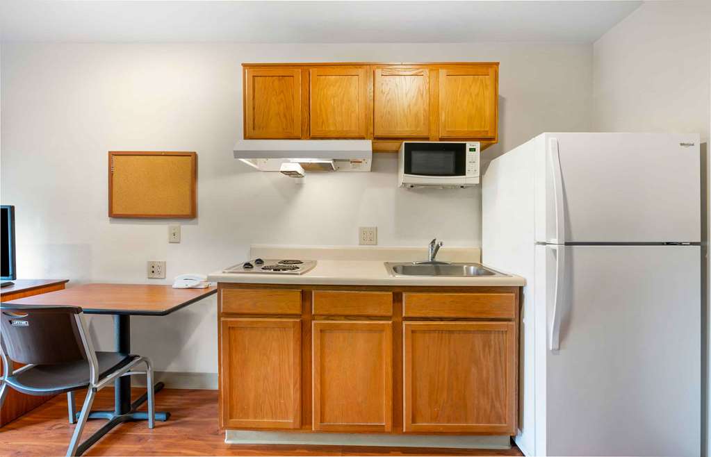 Extended Stay America Select Suites Indianapolis Plainfield - photo 9
