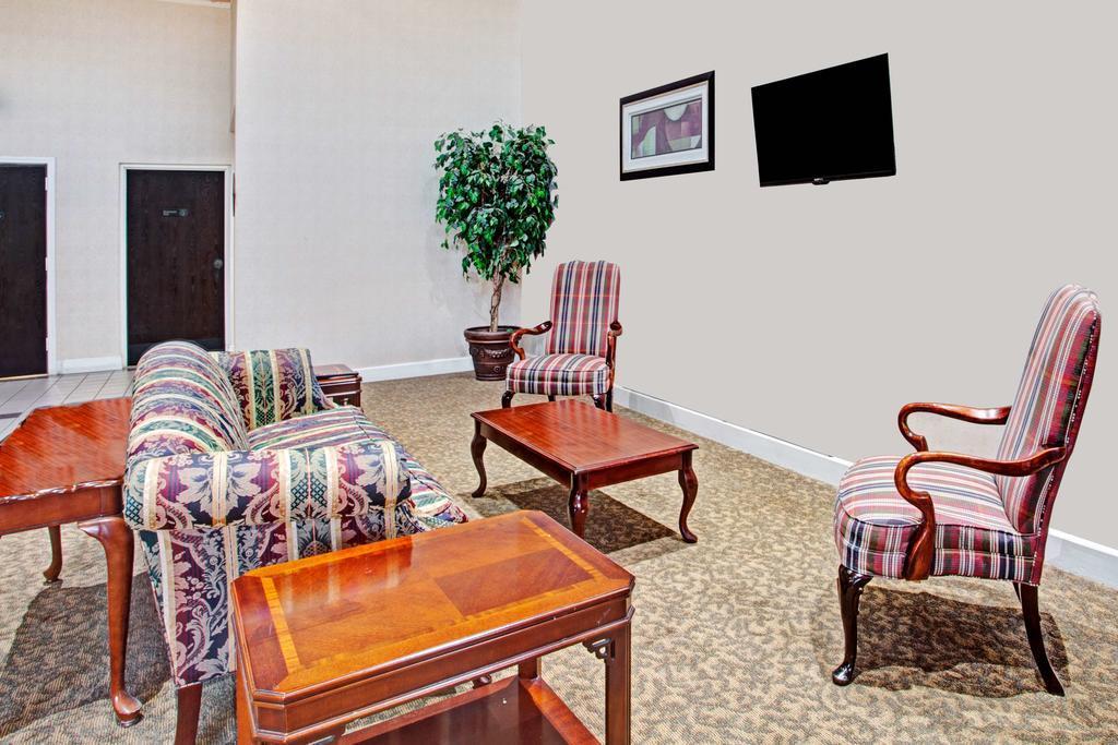 Americas Best Value Inn Memphis I 240 - photo 15