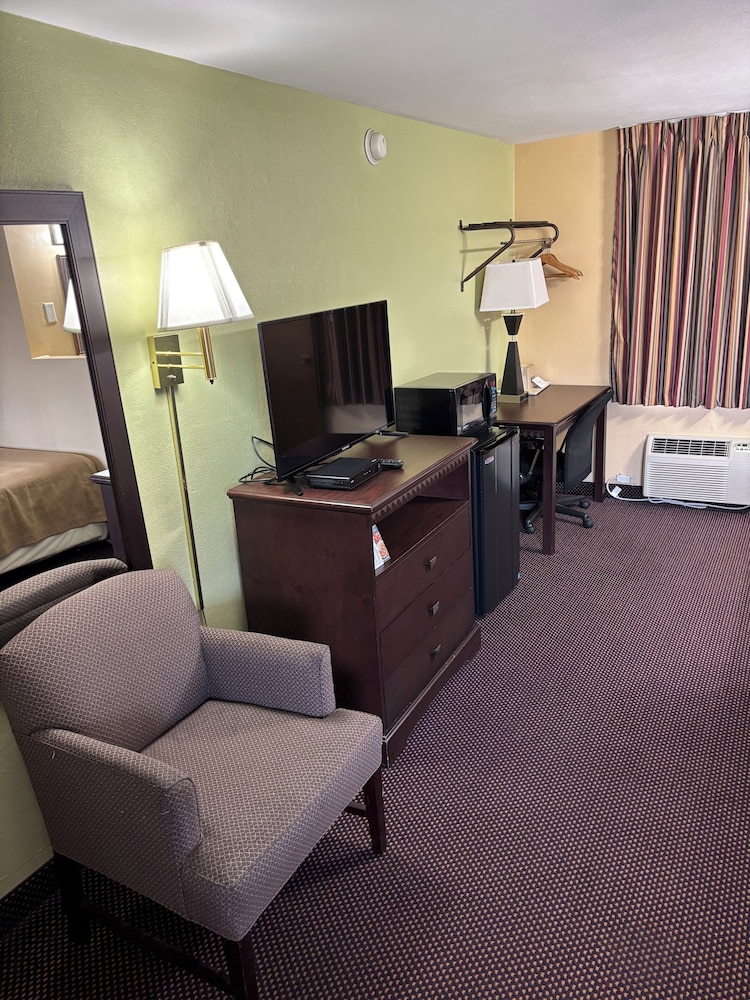 Budget Host Inn Somerset - photo 14