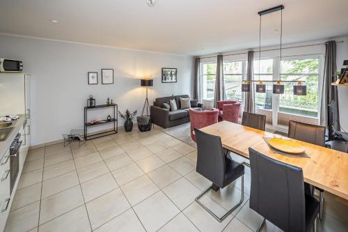 Dünenresidenz Königin Augusta Apt. 14 — 4-Star Luxury Hotel in Ostseebad Binz, Germany