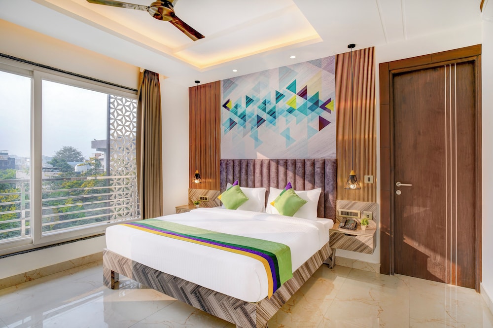 Treebo Corporate Inn - last minute hotel in Noida