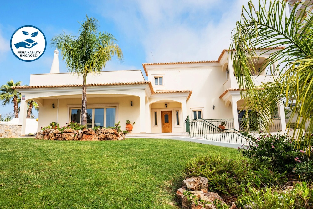 Villa Pauline — 4-Star Luxury Hotel in Albufeira, Portugal