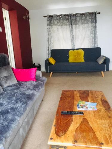 Cliff Top Apartment 3 Bedroom — 4-Star Luxury Hotel in Shanklin, United Kingdom