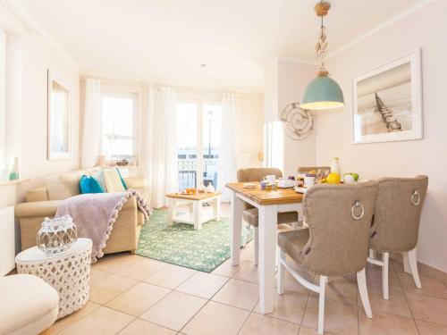 Wohnpark Stadt Hamburg Apt. 30 — 4-Star Luxury Hotel in Ostseebad Binz, Germany