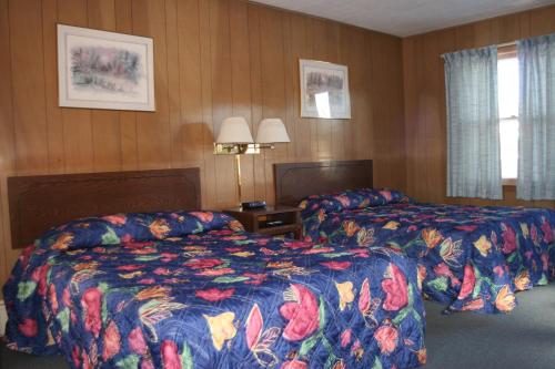 Bluffs Inn - photo 6